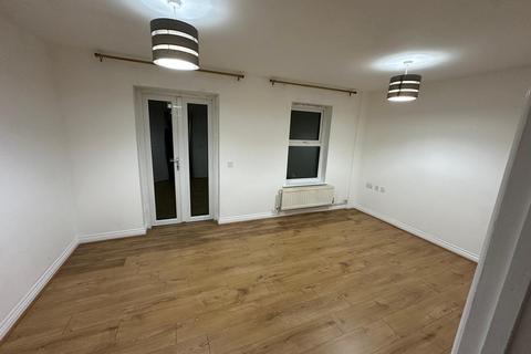 2 bedroom terraced house to rent, Marabou Close, London, E12