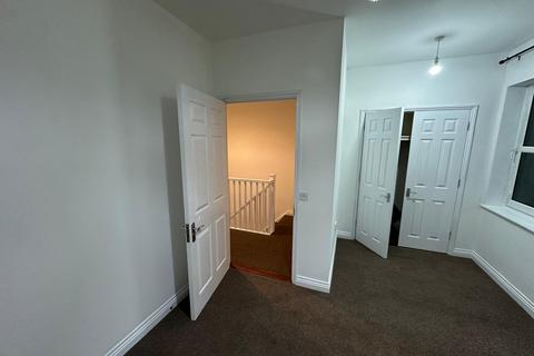 2 bedroom terraced house to rent, Marabou Close, London, E12