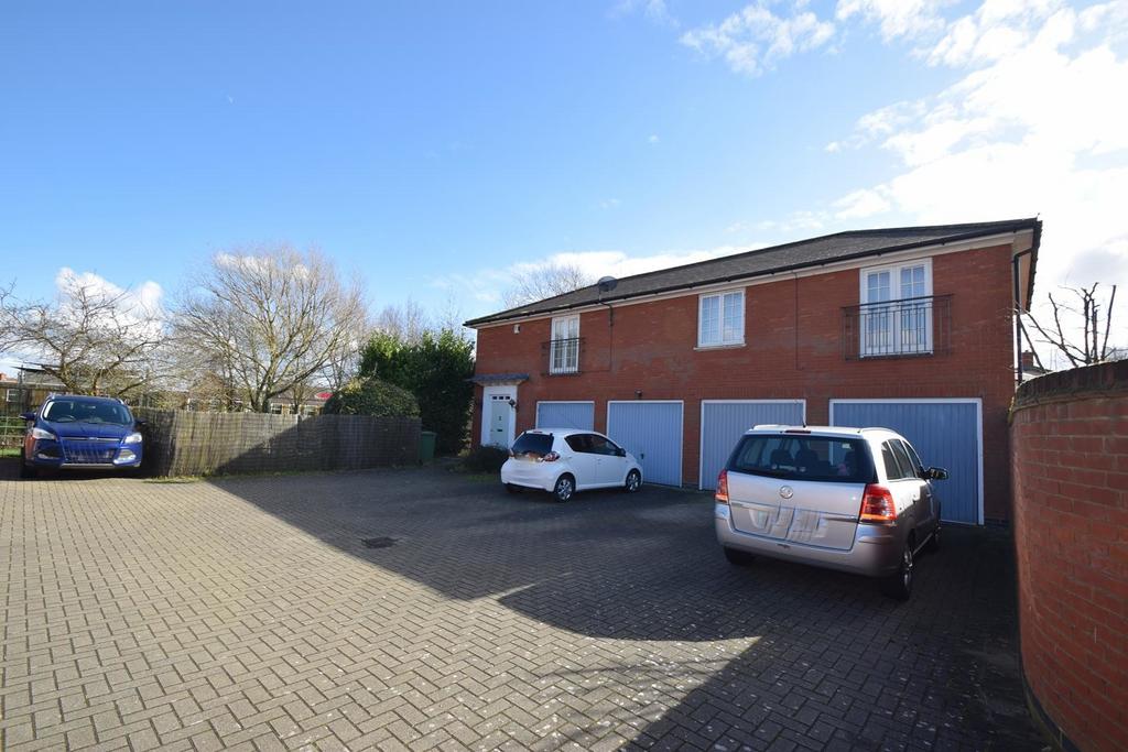 Garage &amp; Parking