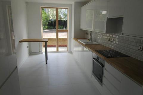 undefined, Off Adalia Crescent, Leigh On Sea