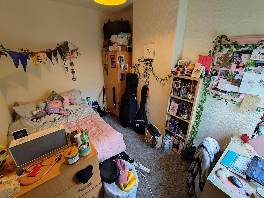 First floor middle b
