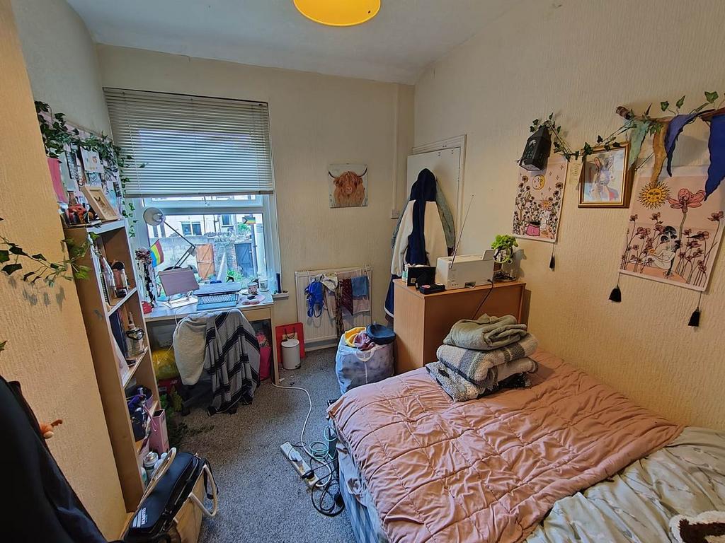 First floor middle b