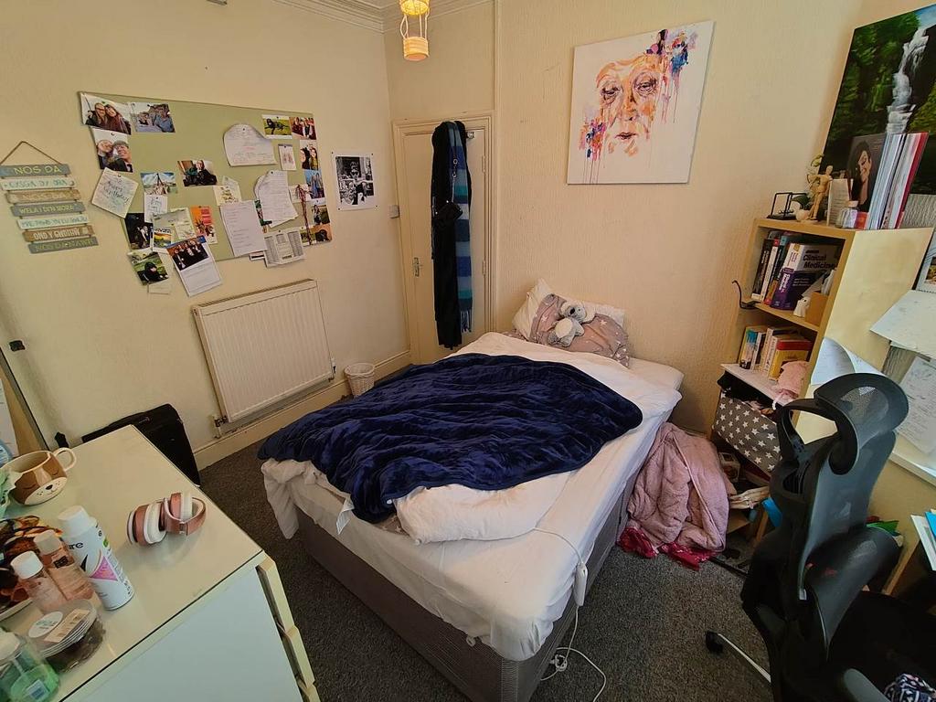 Ground floor front b