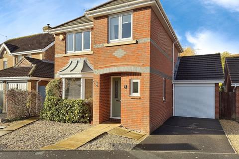 undefined, Lyme Way, Swindon SN25