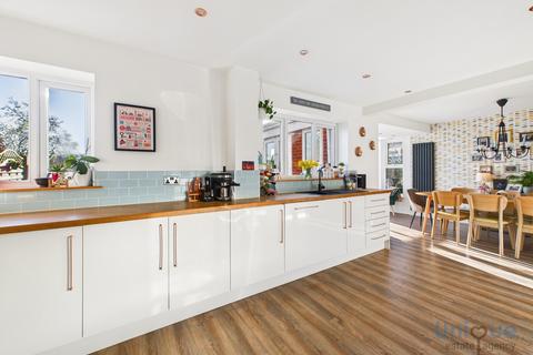 4 bedroom detached house for sale, Alexandra Road, Wesham PR4