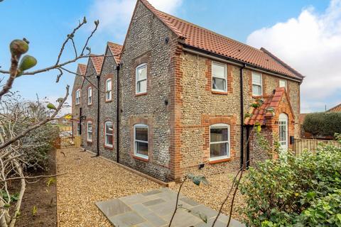 undefined, High Street, Cromer NR27