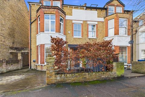 2 bedroom apartment to rent, Glamorgan Road, Hampton Wick