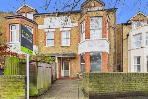 2 bedroom apartment to rent, Glamorgan Road, Hampton Wick