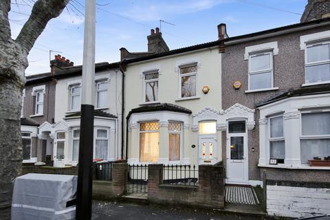 3 bedroom terraced house to rent, Masterman Road, London E6