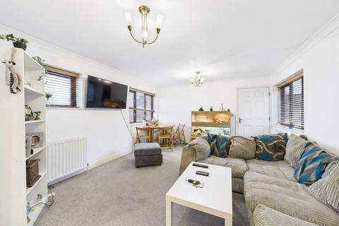Queens Road, Farnborough, Hampshire, GU14