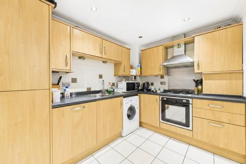 undefined, Queens Road, Farnborough, Hampshire, GU14