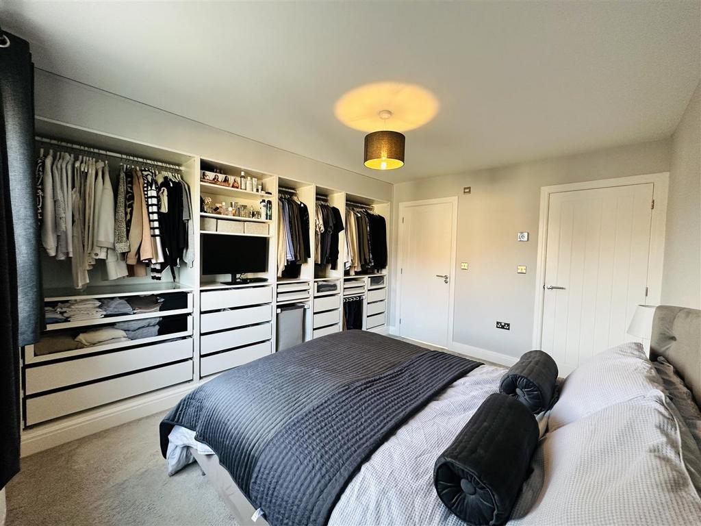 Bedroom1.1.jpg