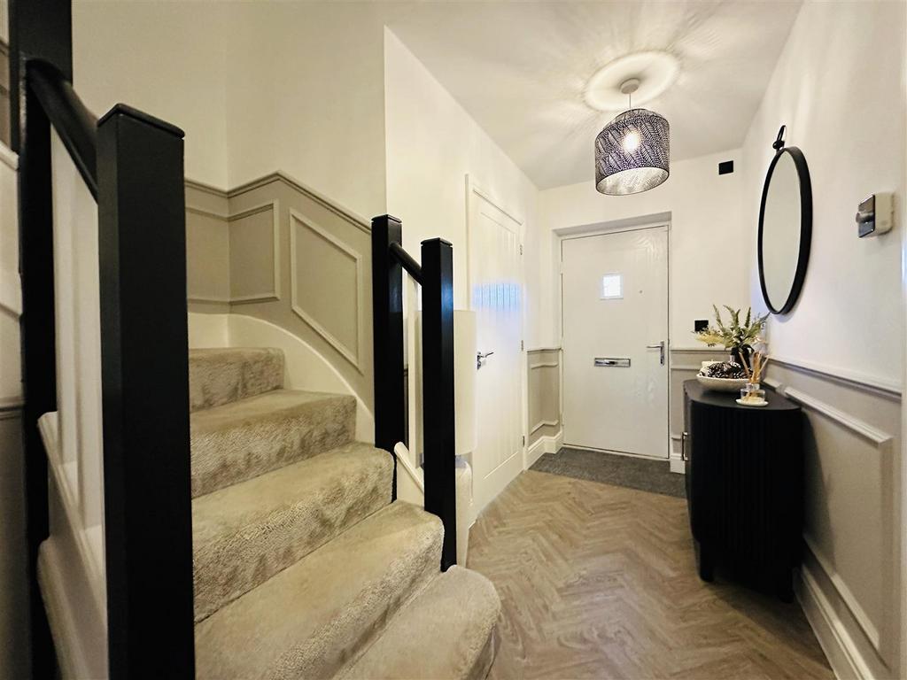 Hall1.jpg