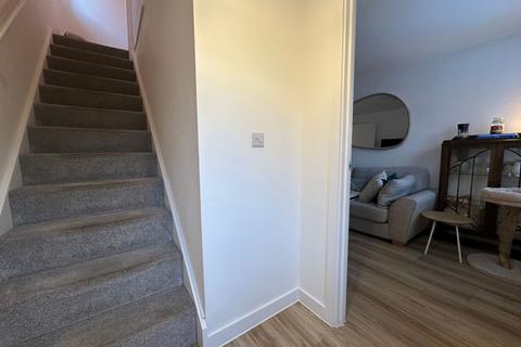 2 bedroom semi-detached house to rent, Corporal Close, Sutton Coldfield B75