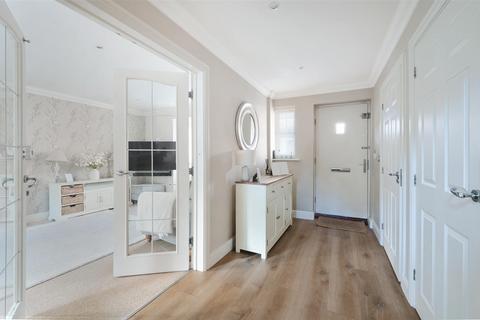 4 bedroom detached house for sale, Osprey Drive, Epsom