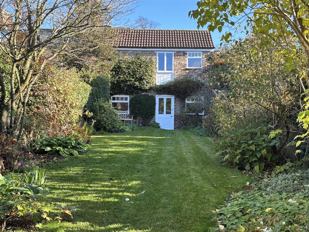Garden house