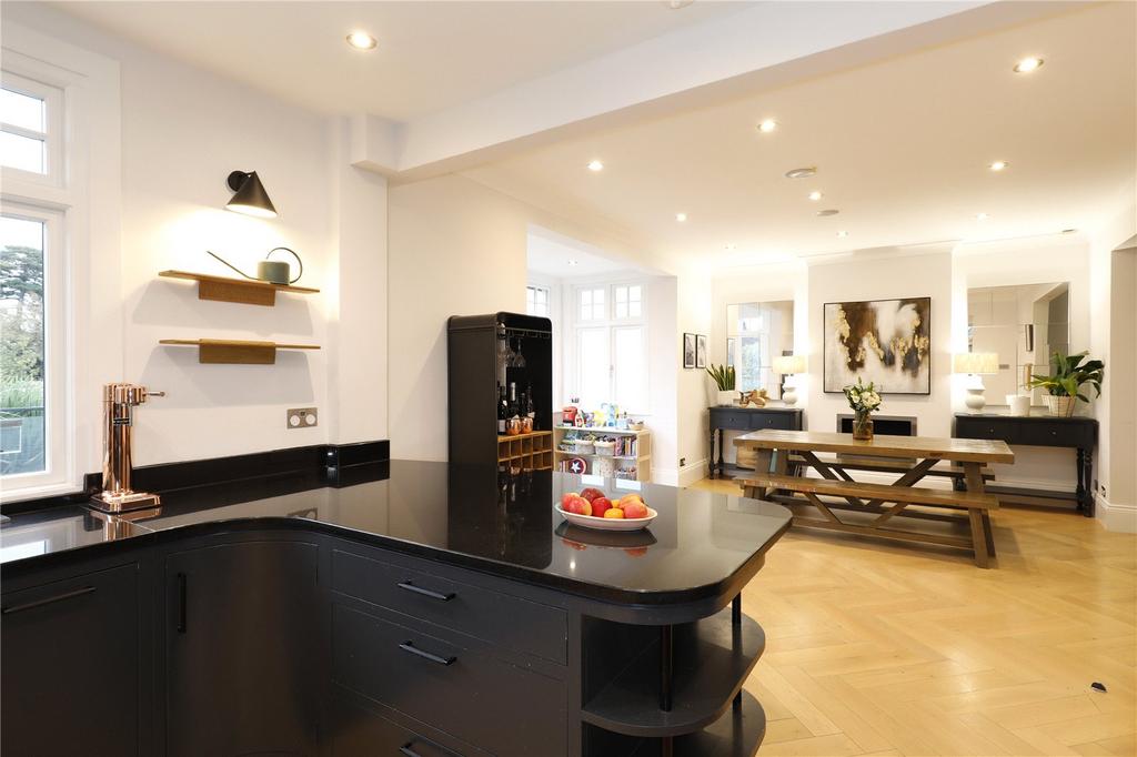 Kitchen/Dining