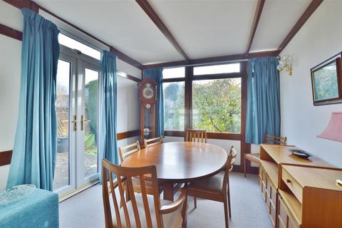 3 bedroom house for sale, Forge Drive, Farnham Common, Slough