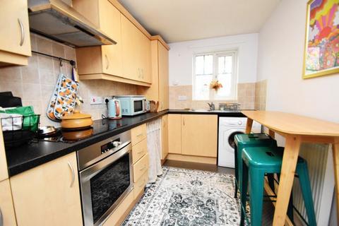 undefined, Kings Court - DL16