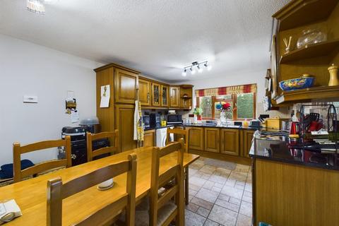 3 bedroom detached bungalow to rent, Sandtoft Close, Lincoln