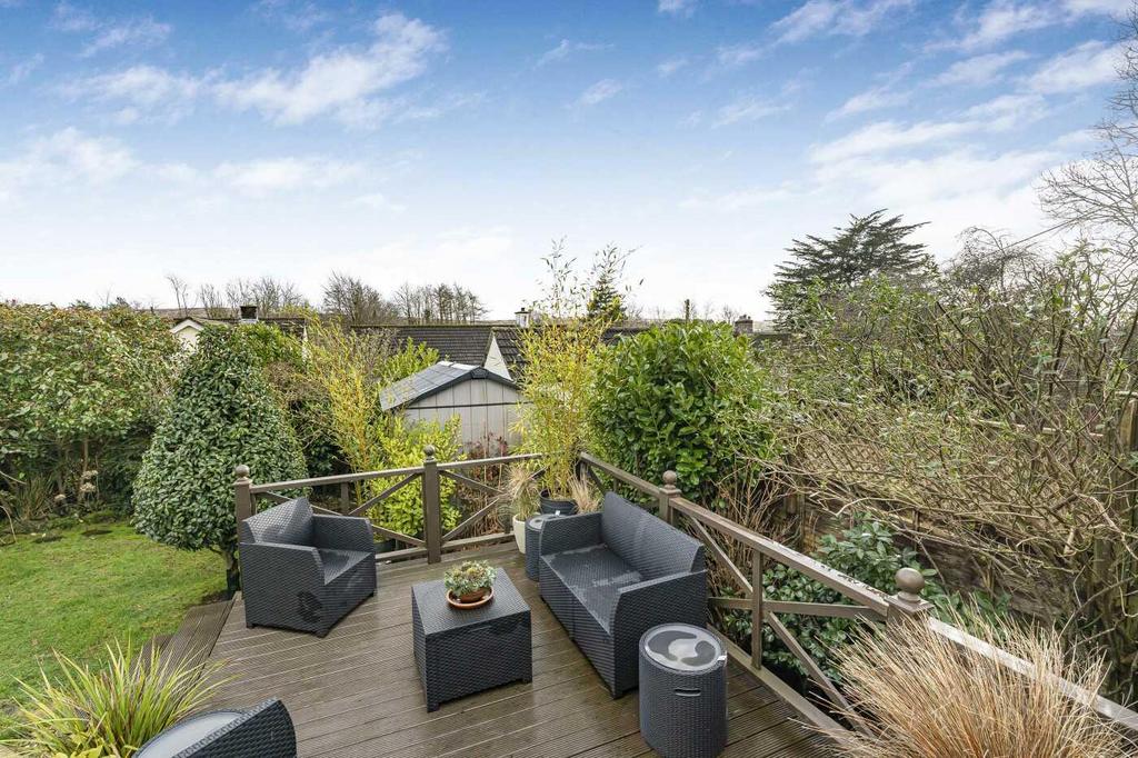 Decking and Outlook