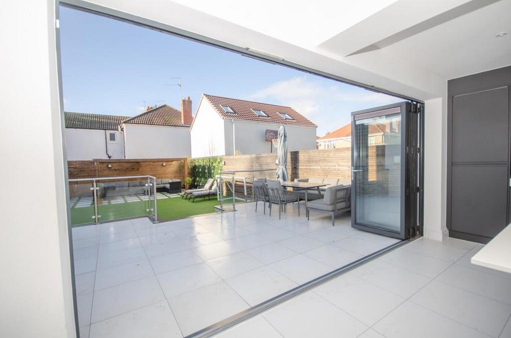 Bi-folds.jpg