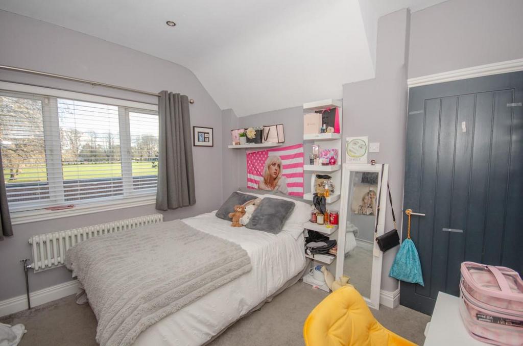 Bedroom 3.jpg