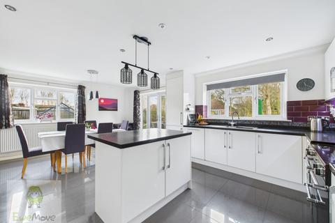 4 bedroom detached house for sale, VIEW ROAD, CLIFFE WOODS, ROCHESTER, ME3 8JQ