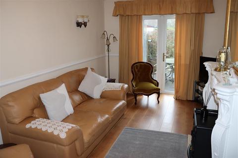 3 bedroom end of terrace house for sale, Lawley Close, Shelfield