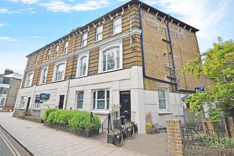 2 bedroom apartment for sale, St Margarets Road, St Margarets Village