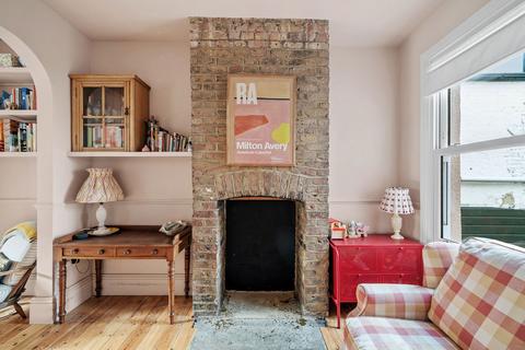 2 bedroom terraced house for sale, Benares Road, London SE18