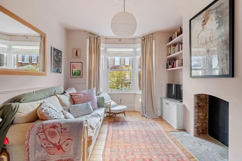 2 bedroom terraced house for sale, Benares Road, London SE18