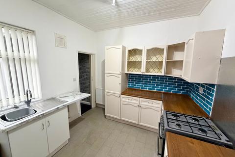 2 bedroom terraced house to rent, Kitchener Street, Darlington DL3