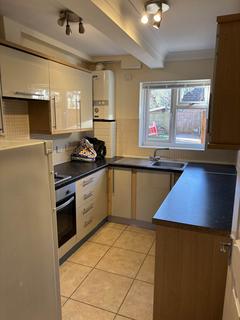 3 bedroom flat to rent, Walnut Way, Reading RG30