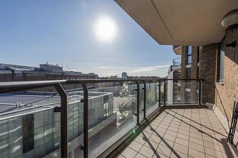 3 bedroom flat to rent, Blythe Road, London W14