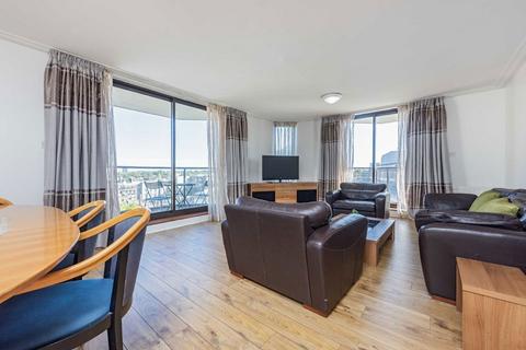 3 bedroom flat to rent, Blythe Road, London W14