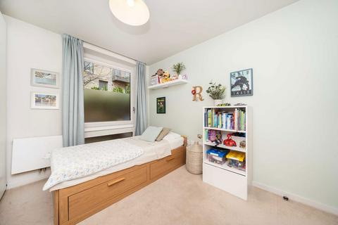 2 bedroom flat for sale, Durham Wharf Drive, Brentford TW8
