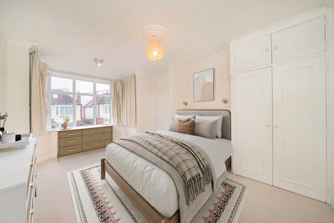 3 bedroom house to rent, Laurel Road, London SW20
