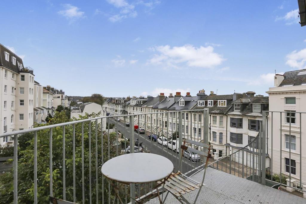 3, 1 st aubyns balcony.jpg