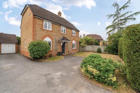 4 bedroom detached house to rent, Saturn Croft,  Berkshire,  RG42