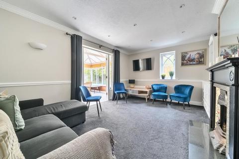 4 bedroom detached house to rent, Saturn Croft,  Berkshire,  RG42