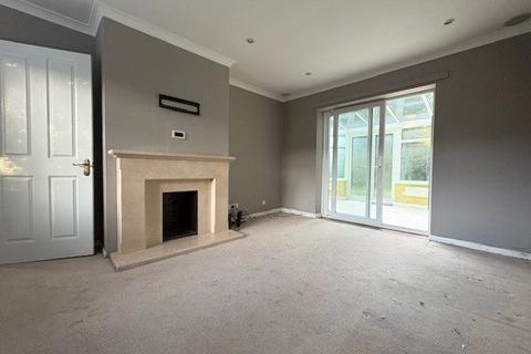 3 bedroom detached house to rent, Herons Way, Wokingham, RG40