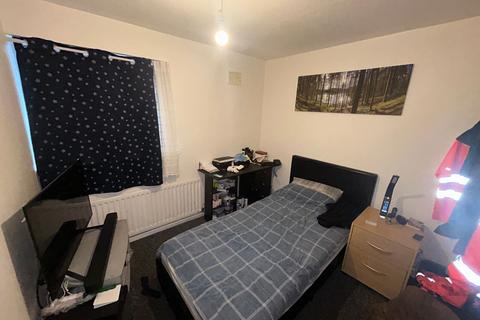 2 bedroom flat to rent, Marton Road, Middlesbrough TS4