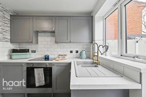 3 bedroom detached house for sale, Grosvenor Close, Leicester