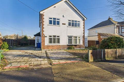 4 bedroom detached house for sale, First Avenue, Stanford-Le-Hope, SS17