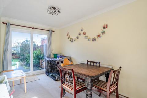 undefined, Avon Close, Addlestone, KT15