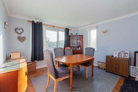 undefined, Lees Gardens, Maidenhead SL6