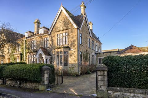 undefined, The Avenue, Cirencester, Gloucestershire, GL7