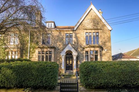 undefined, The Avenue, Cirencester, Gloucestershire, GL7