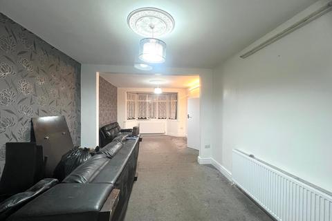 3 bedroom semi-detached house to rent, Onra Road, London E17